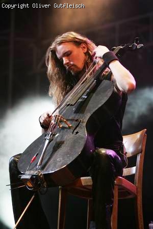 perttu (apocalyptica).jpg